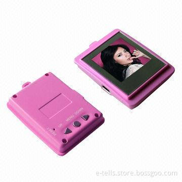 1.5-inch Keychain Mini Digital Photo Frame with 128 x 128-pixel Resolution